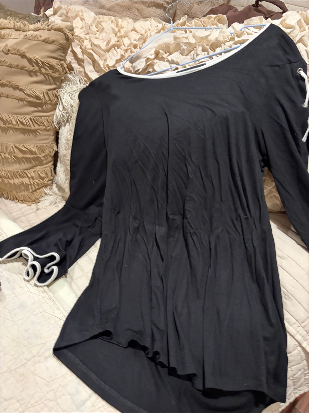 Cable & Gauge Black Long Sleeve Top with White Trim